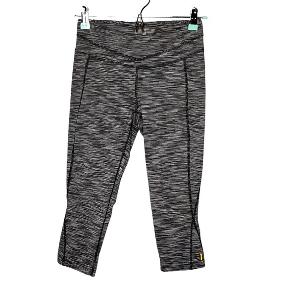 LUCY Capri legging size small - Picture 1 of 7